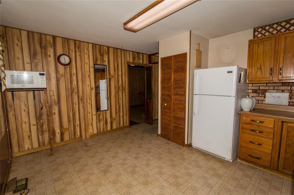 2332 Courtney Road Indianapolis, IN 46219 - Photo 8 of 24 Gallery Image 8