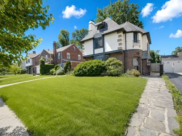 $765,000 | 1136 Coolidge Road, Elizabeth, NJ 07208