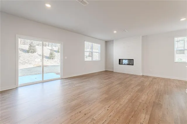 $2,300 | 7325 Mulberry Trace Lane, Flowery Branch, GA 30542