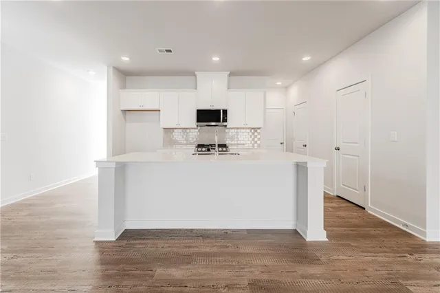 $2,300 | 7325 Mulberry Trace Lane, Flowery Branch, GA 30542