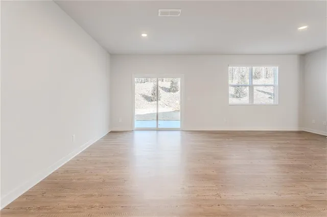 $2,300 | 7325 Mulberry Trace Lane, Flowery Branch, GA 30542