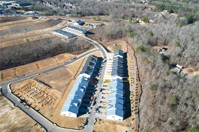 $2,300 | 7325 Mulberry Trace Lane, Flowery Branch, GA 30542