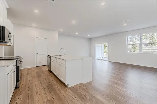 $2,300 | 7325 Mulberry Trace Lane, Flowery Branch, GA 30542