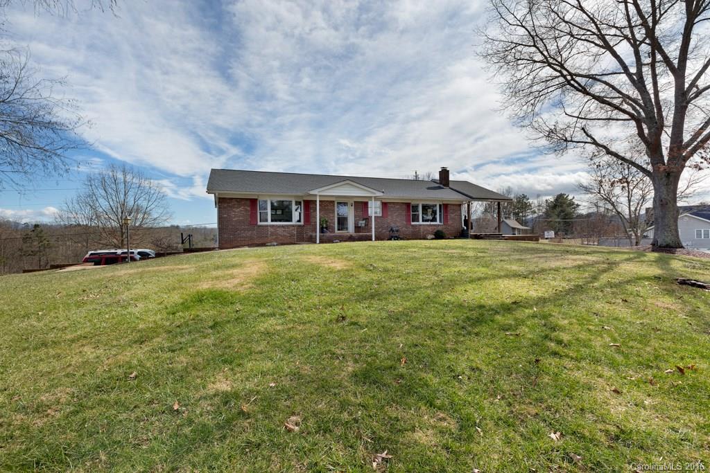 1318 Alexander Road Leicester, NC 28748 - Photo 2 of 20 Gallery Image 2
