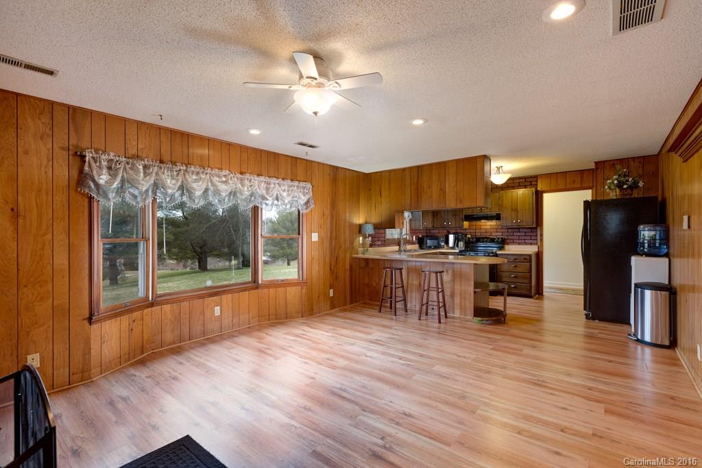 1318 Alexander Road Leicester, NC 28748 - Photo 13 of 20 Gallery Image 13