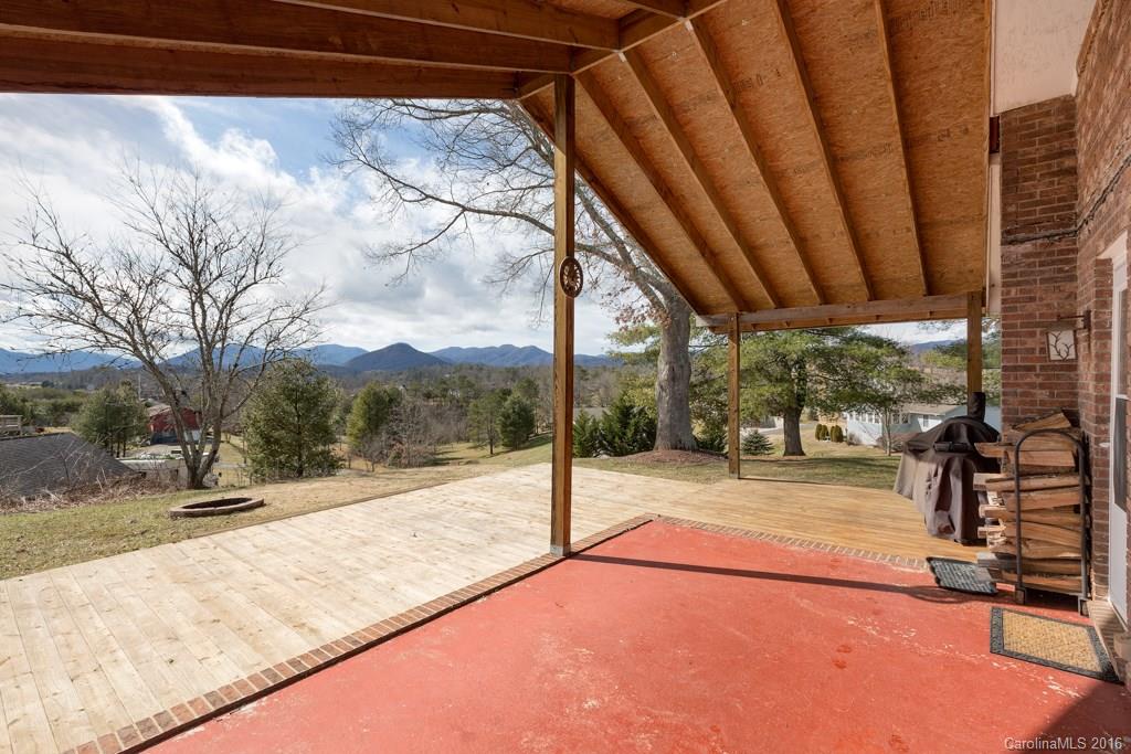 1318 Alexander Road Leicester, NC 28748 - Photo 6 of 20 Gallery Image 6