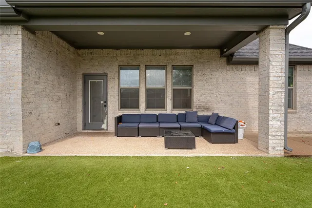 $529,000 | 828 Day Star Drive, Hewitt, TX 76643