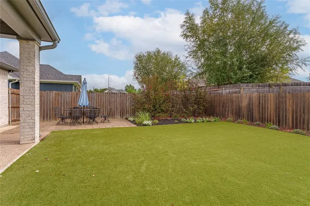 $529,000 | 828 Day Star Drive, Hewitt, TX 76643