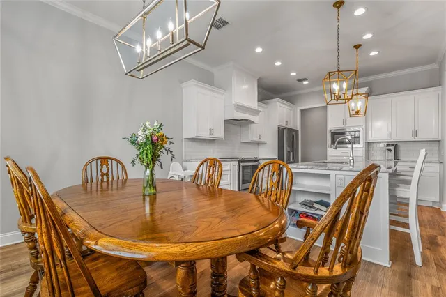 $529,000 | 828 Day Star Drive, Hewitt, TX 76643