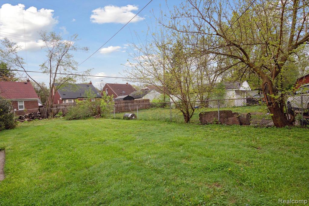 11908 Roxbury Street Detroit, MI 48224 - Photo 28 of 38