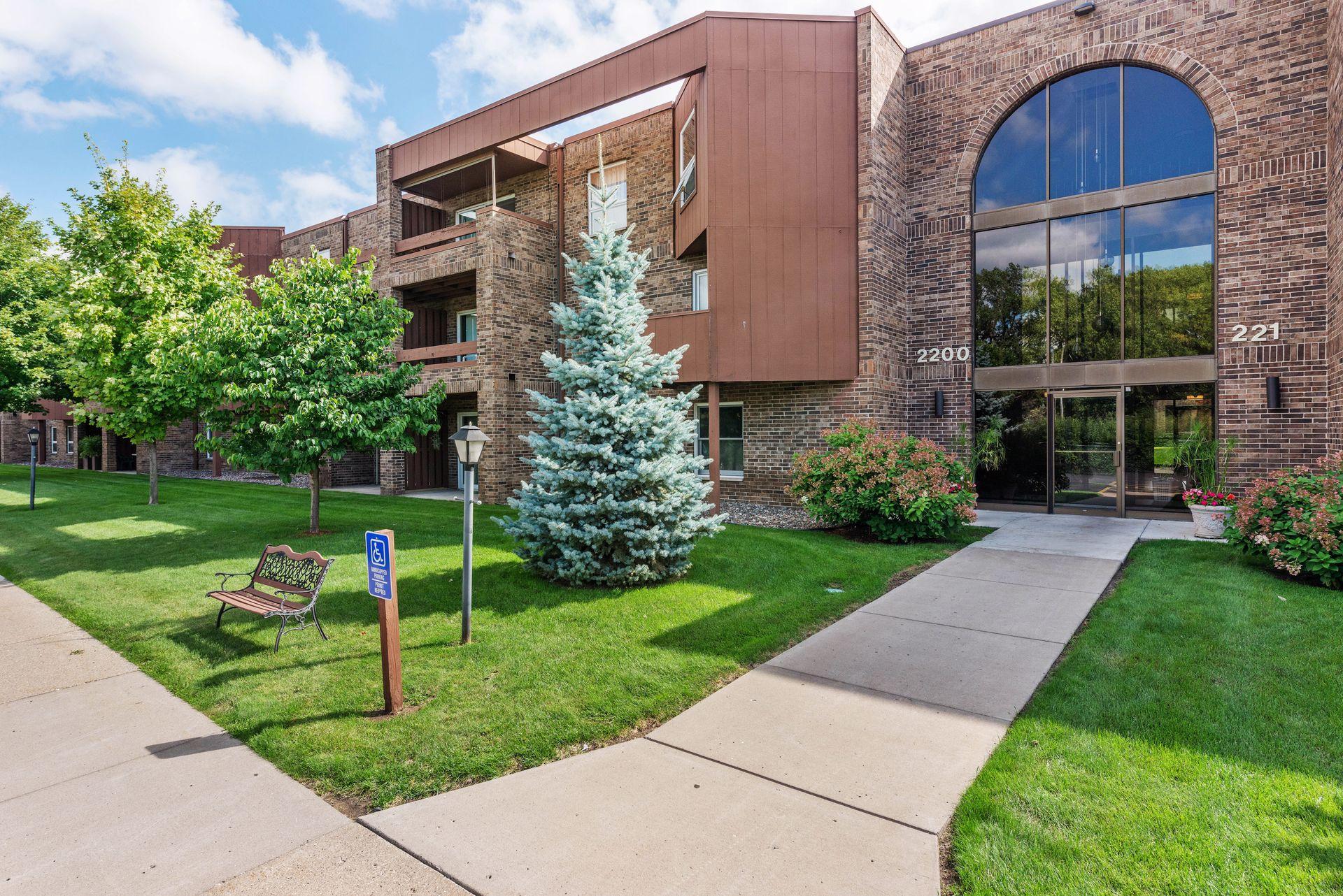 2220 Midland Grove Road, Unit 311 Roseville, MN 55113 - Photo 23 of 42