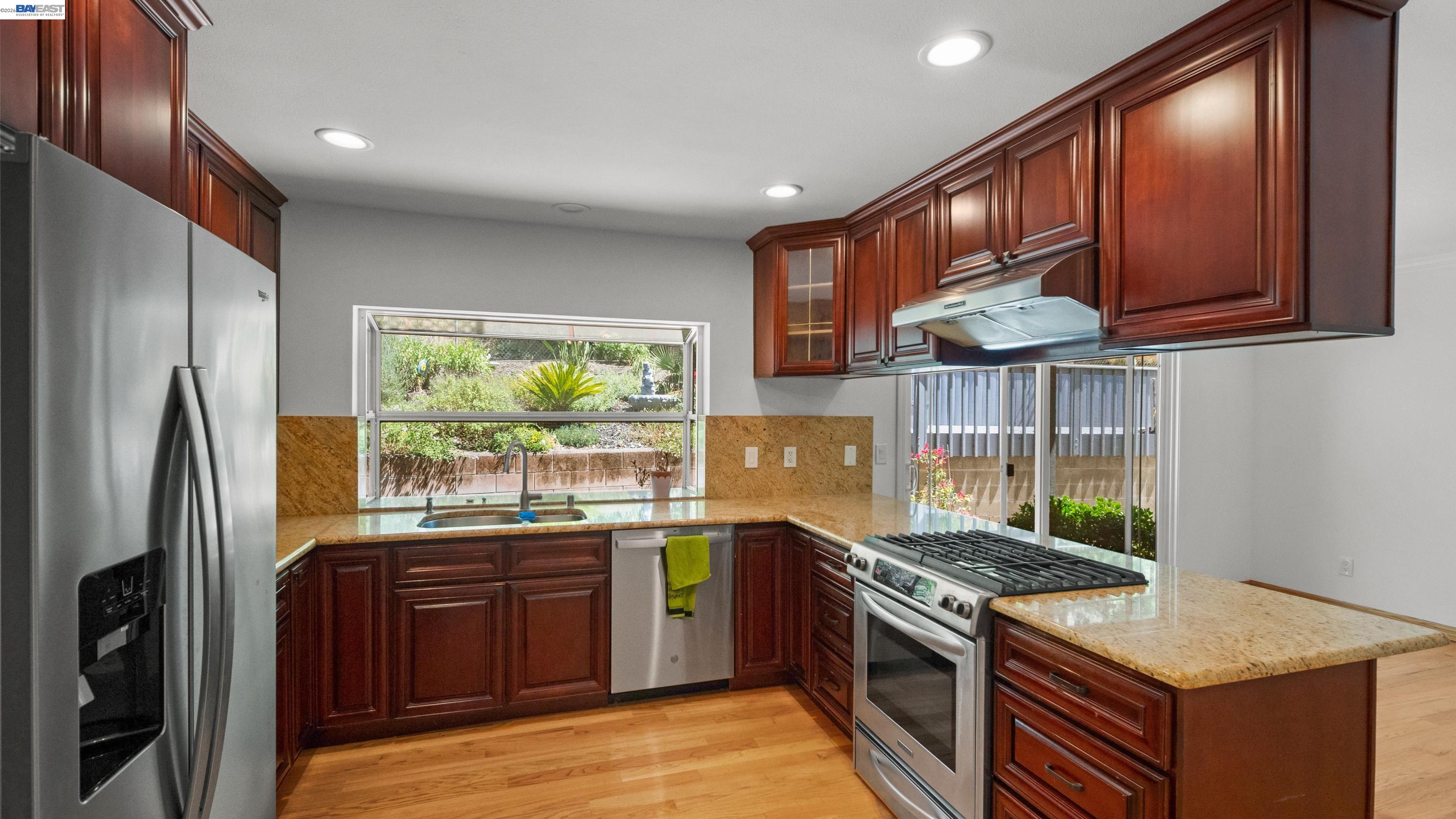 11 Oak Tree Court San Rafael, CA 94903 - Photo 14 of 56