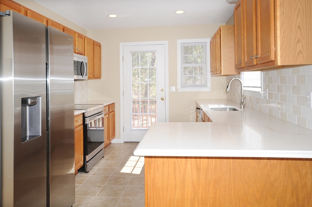 29 Carleton Street, Unit 29 Wareham, MA 02558 - Photo 12 of 29