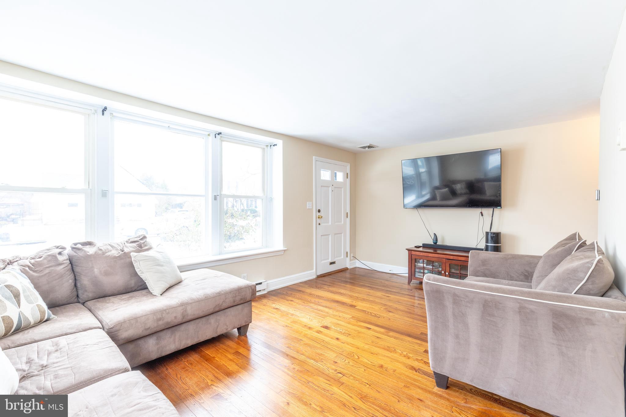 6 Hawthorne Road Broomall, PA 19008 - Photo 5 of 24 Gallery Image 5