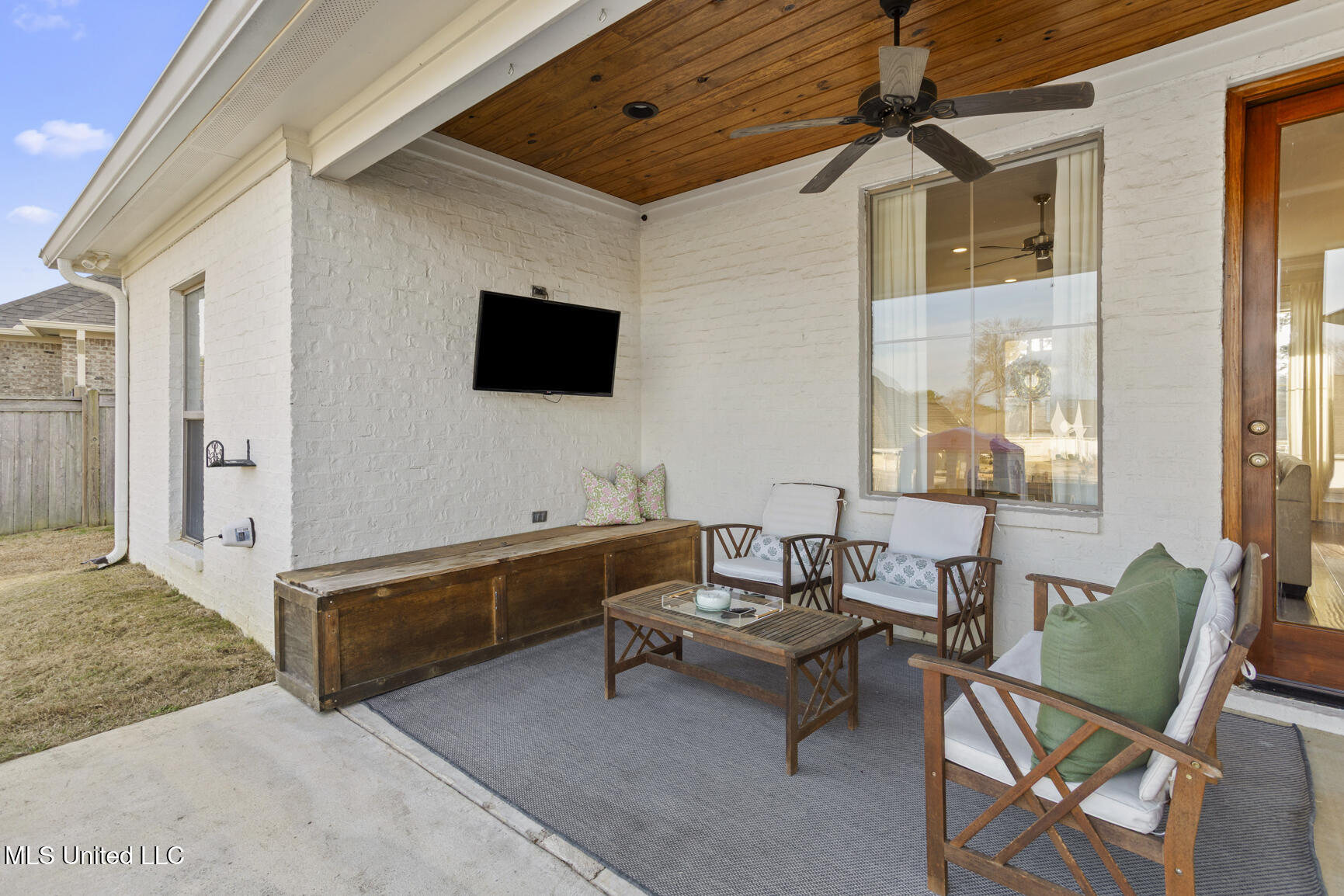 135 Hampton Ridge Madison, MS 39110 - Photo 32 of 35 Covered Outdoor Living