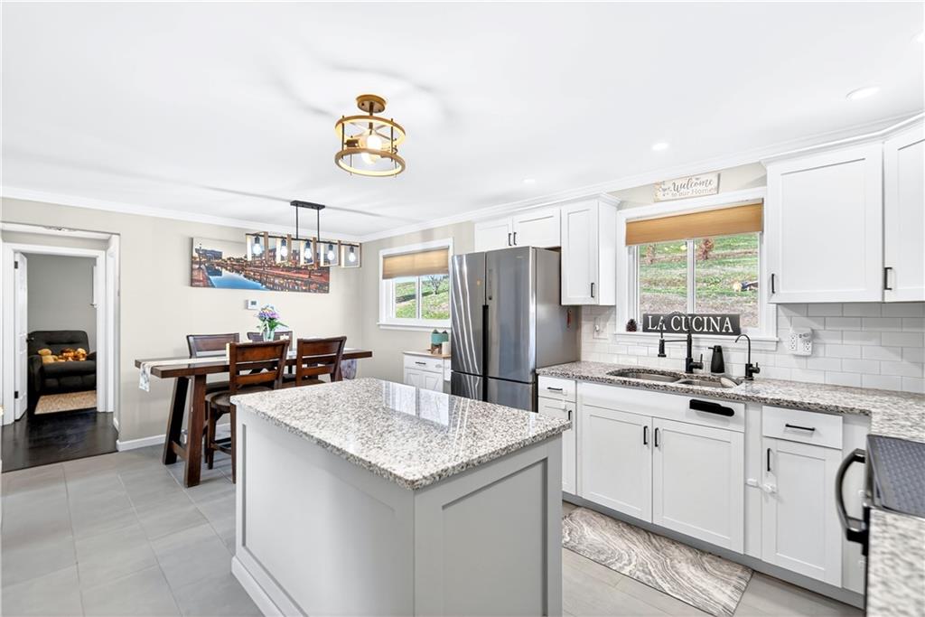 1245 Rostraver Road Belle Vernon, PA 15012 - Photo 10 of 33 KITCHEN/DINING