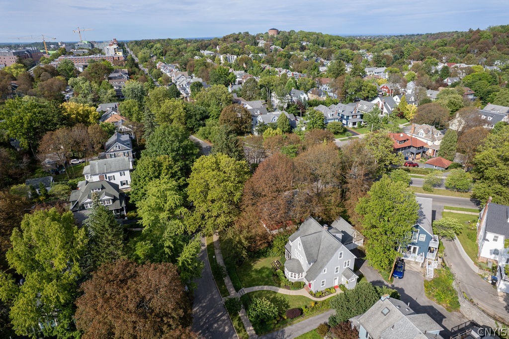 107 Circle Road Syracuse, NY 13210 - Photo 7 of 49 Gallery Image 7