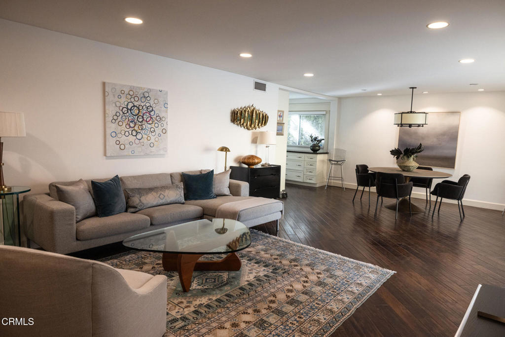 382 East California Boulevard, Unit 105 Pasadena, CA 91106 - Photo 11 of 39 382 E California-1416_MLS