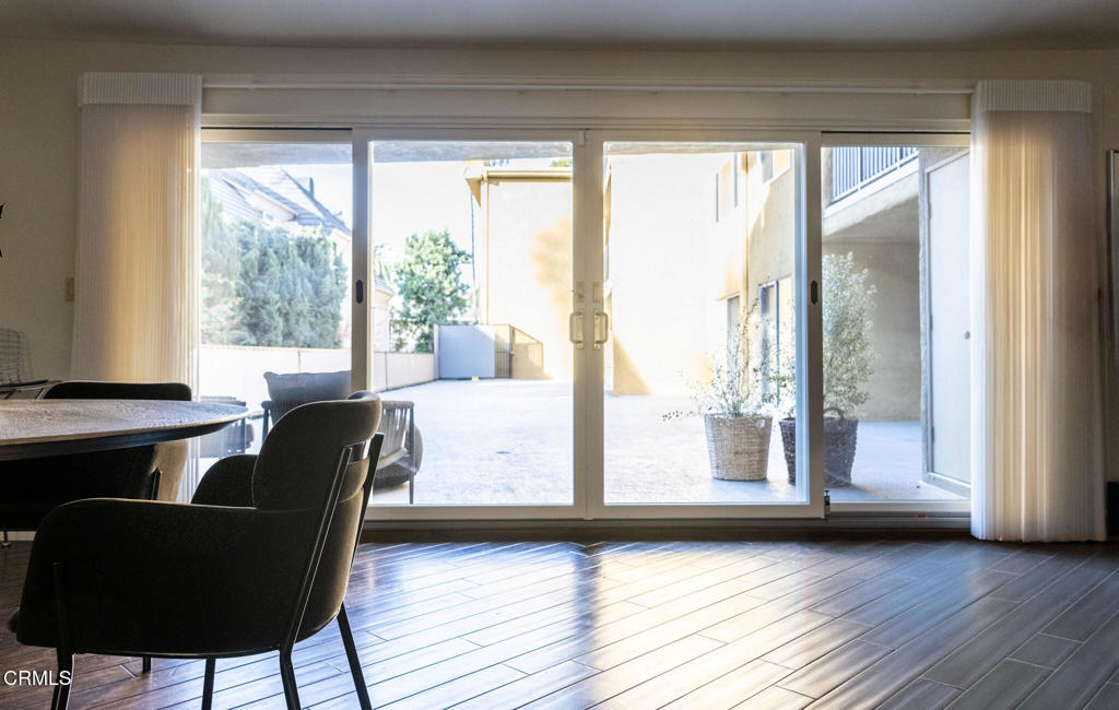 382 East California Boulevard, Unit 105 Pasadena, CA 91106 - Photo 14 of 39 382 E California-1785-HDR_MLS