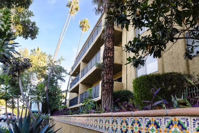 $995,000 | 382 East California Boulevard, Unit 105, Pasadena, CA 91106