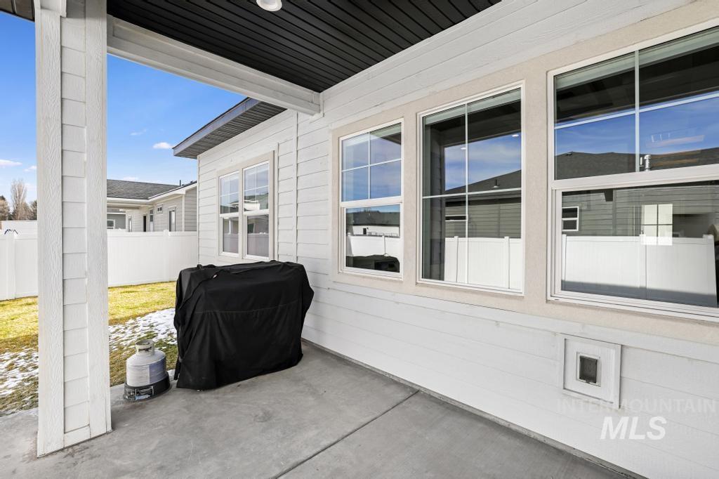 1020 13th Street Rupert, ID 83350 - Photo 27 of 30 View of patio featuring a grill