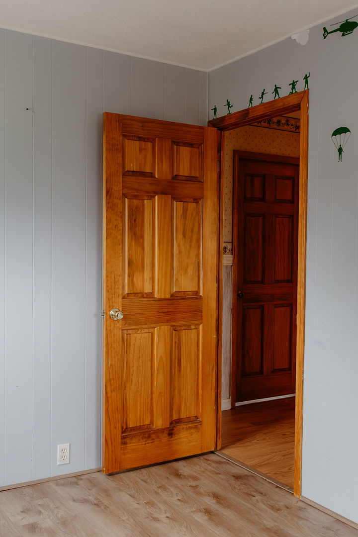107 Arcadia Avenue Romeoville, IL 60446 - Photo 28 of 51 an empty room with wooden floor and closet