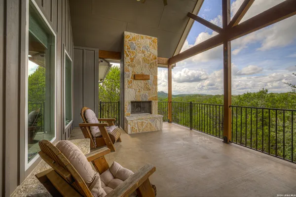 $644,900 | 562 Toye Boulevard, Canyon Lake, TX 78133