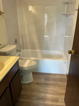 $2,500 | 626 Terry Court, Unit A, Roselle, IL 60172