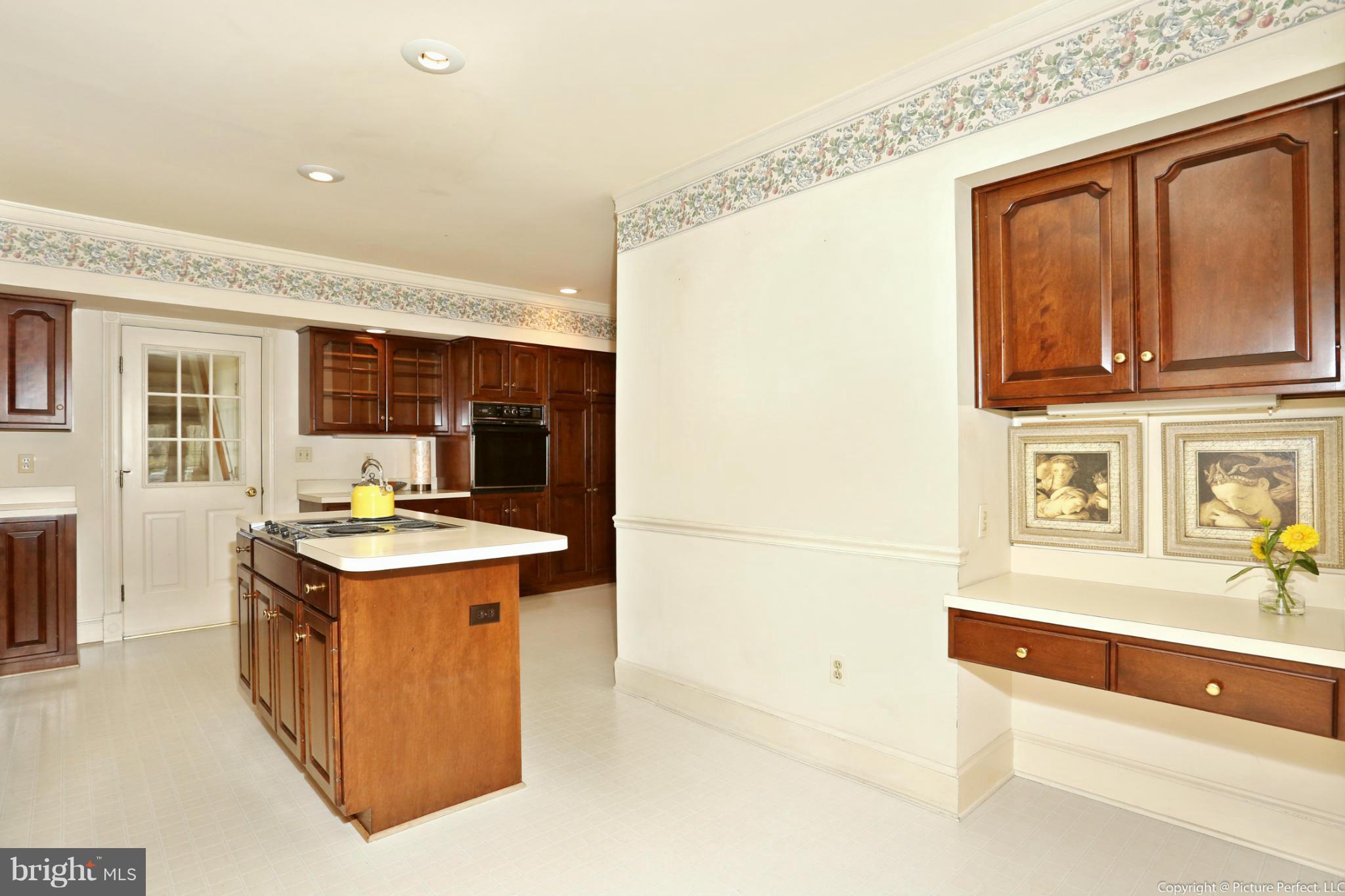 5470 South Renn Road Frederick, MD 21703 - Photo 13 of 30 Kitchen