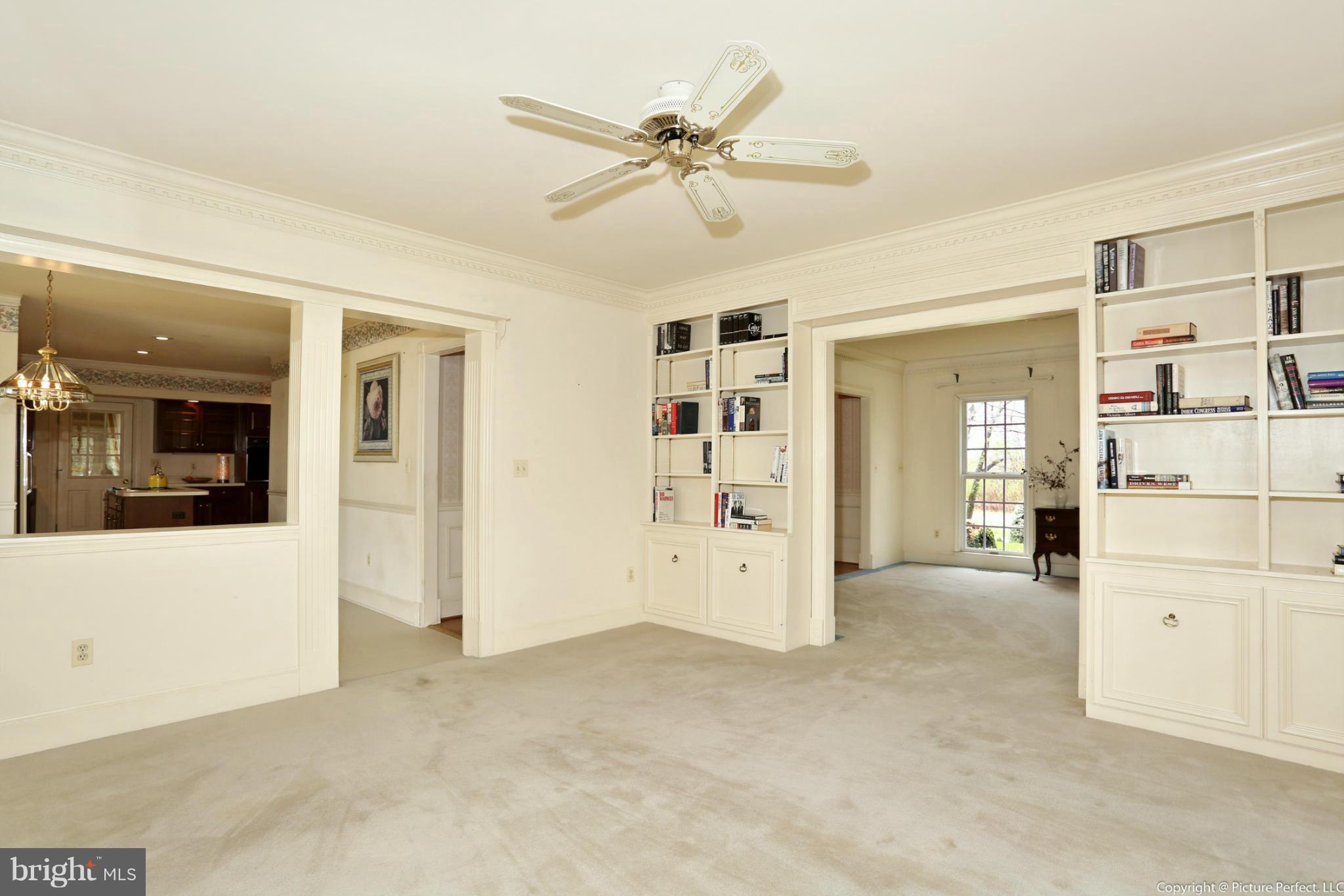 5470 South Renn Road Frederick, MD 21703 - Photo 17 of 30 Family Room
