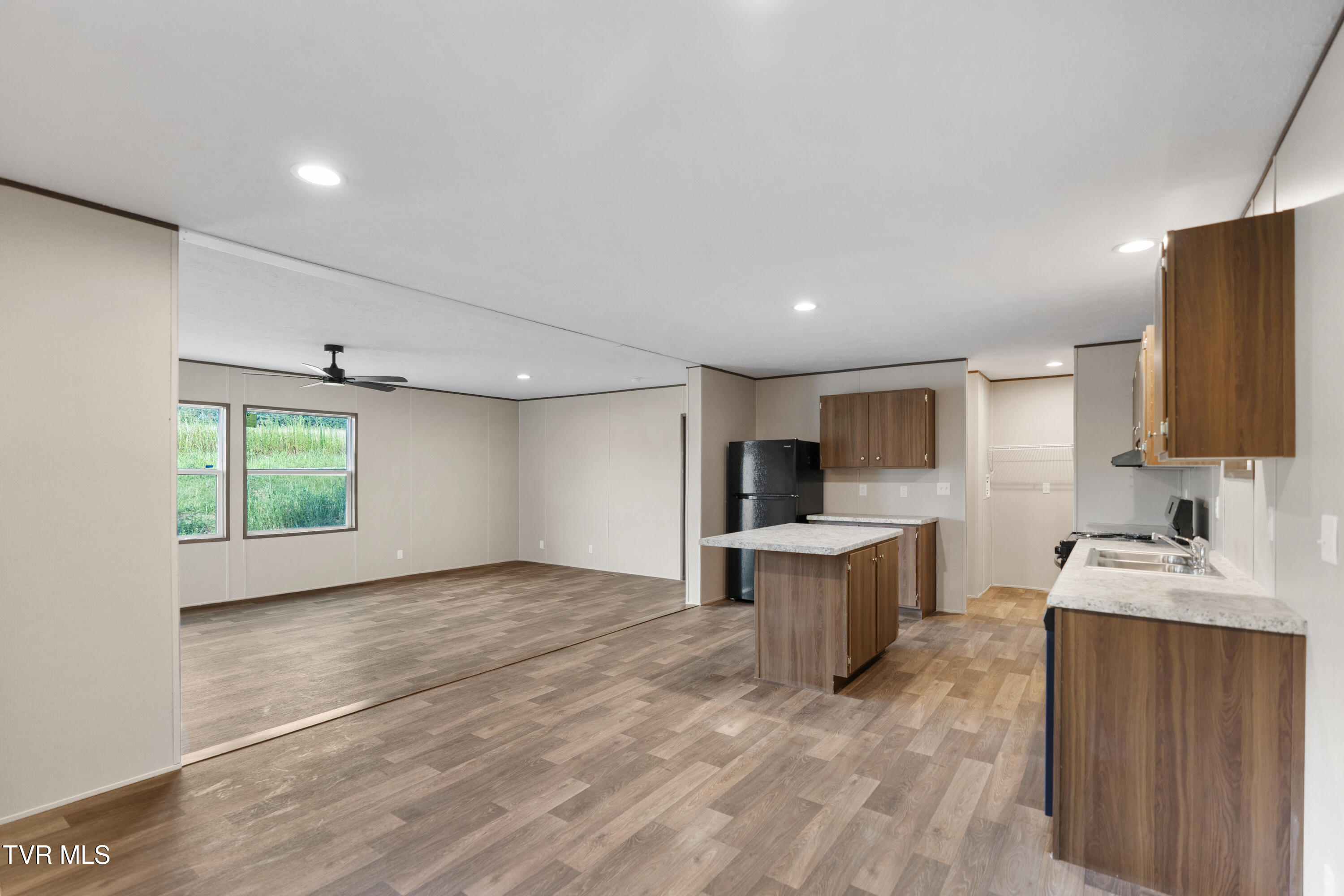 2745 Rheatown Road Chuckey, TN 37641 - Photo 4 of 25 DSC00229