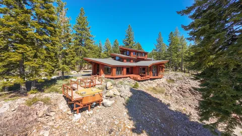 $2,700,000 | 17247 Valley View Road, Truckee, CA 96161