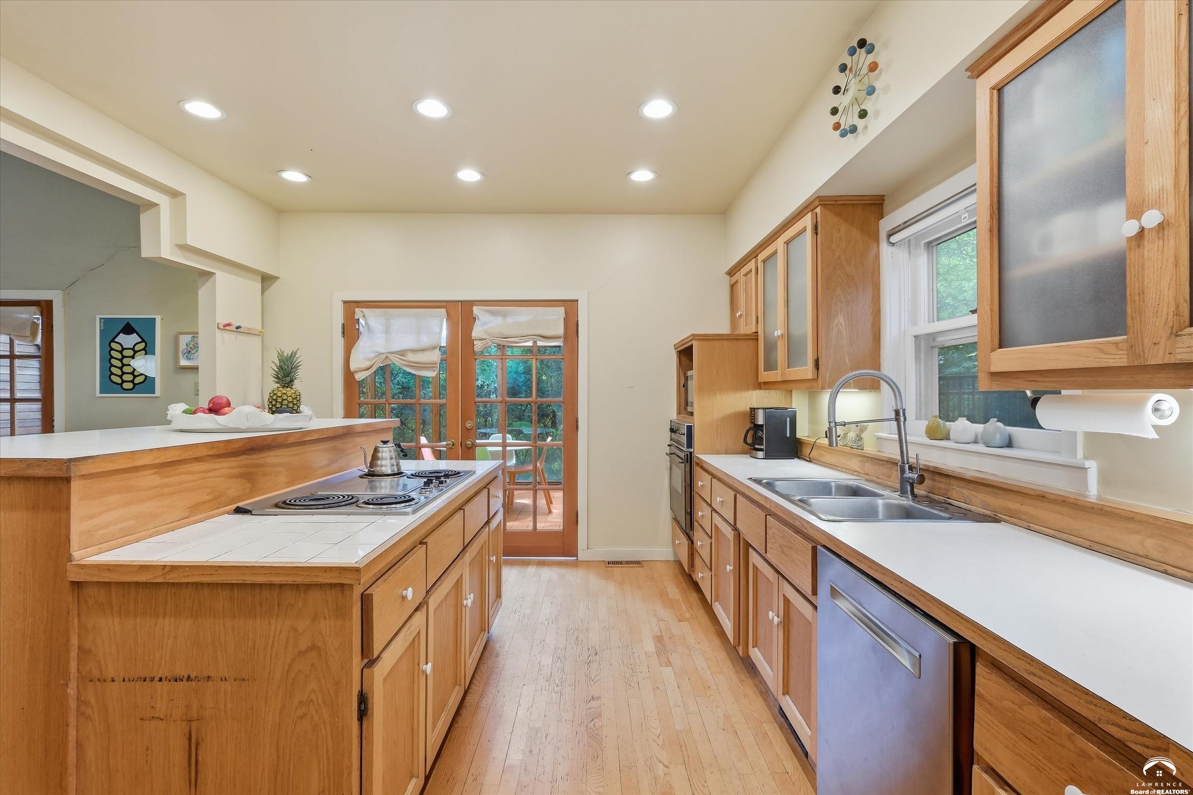 3301 Riverview Road Lawrence, KS 66049 - Photo 15 of 63