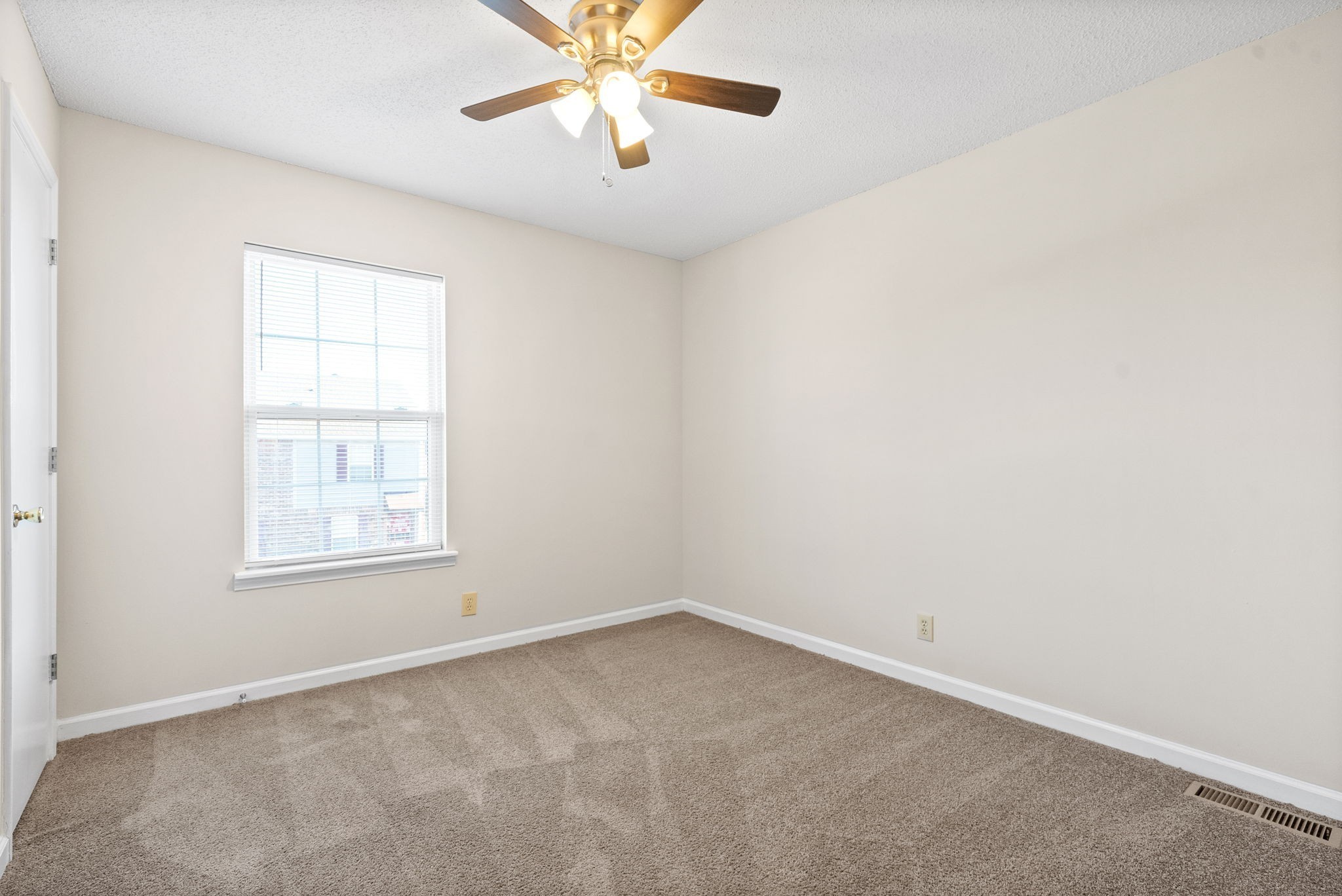 2303 Raleigh Court, Unit 5 Clarksville, TN 37043 - Photo 20 of 24