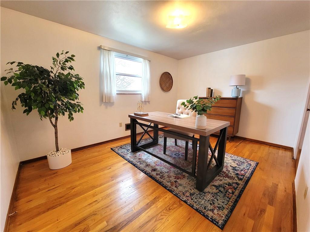 2013 Cutter Drive McKees Rocks, PA 15136 - Photo 17 of 25 a living room with furniture and a potted plant