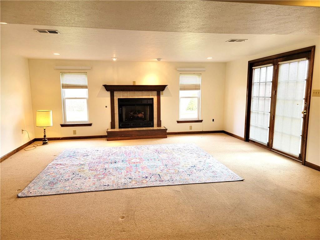 2013 Cutter Drive McKees Rocks, PA 15136 - Photo 20 of 25 an empty room with windows