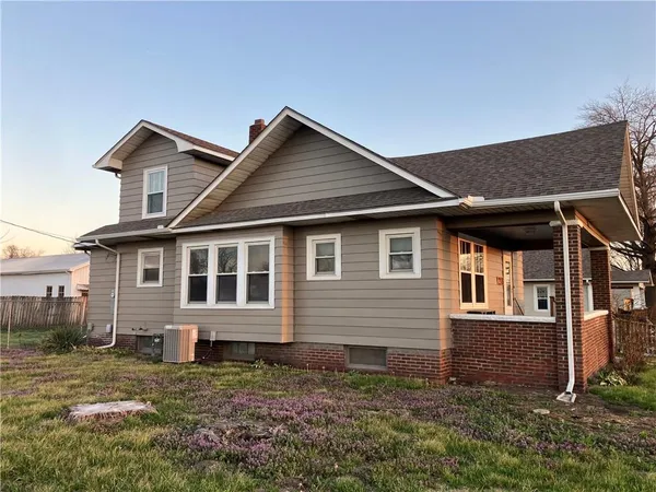 $169,900 | 2118 Walnut Street, Higginsville, MO 64037