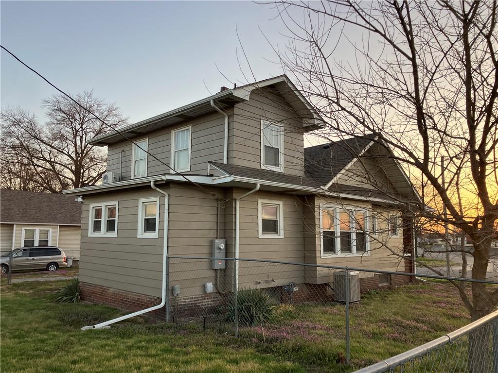 2118 Walnut Street Higginsville, MO 64037 - Photo 3 of 26