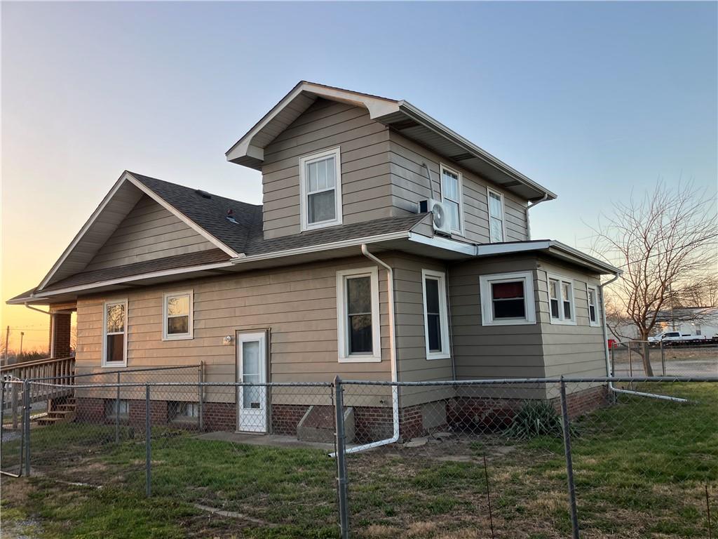 2118 Walnut Street Higginsville, MO 64037 - Photo 4 of 26