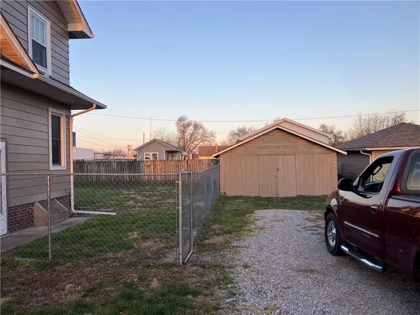 $169,900 | 2118 Walnut Street, Higginsville, MO 64037