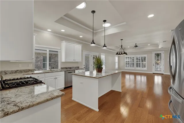 $565,000 | 948 Hudson Lane, New Braunfels, TX 78130