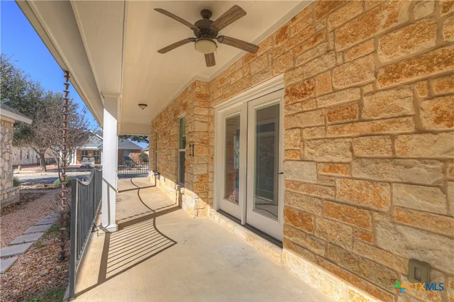 $565,000 | 948 Hudson Lane, New Braunfels, TX 78130