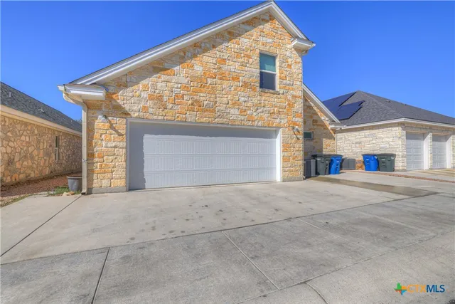 $565,000 | 948 Hudson Lane, New Braunfels, TX 78130
