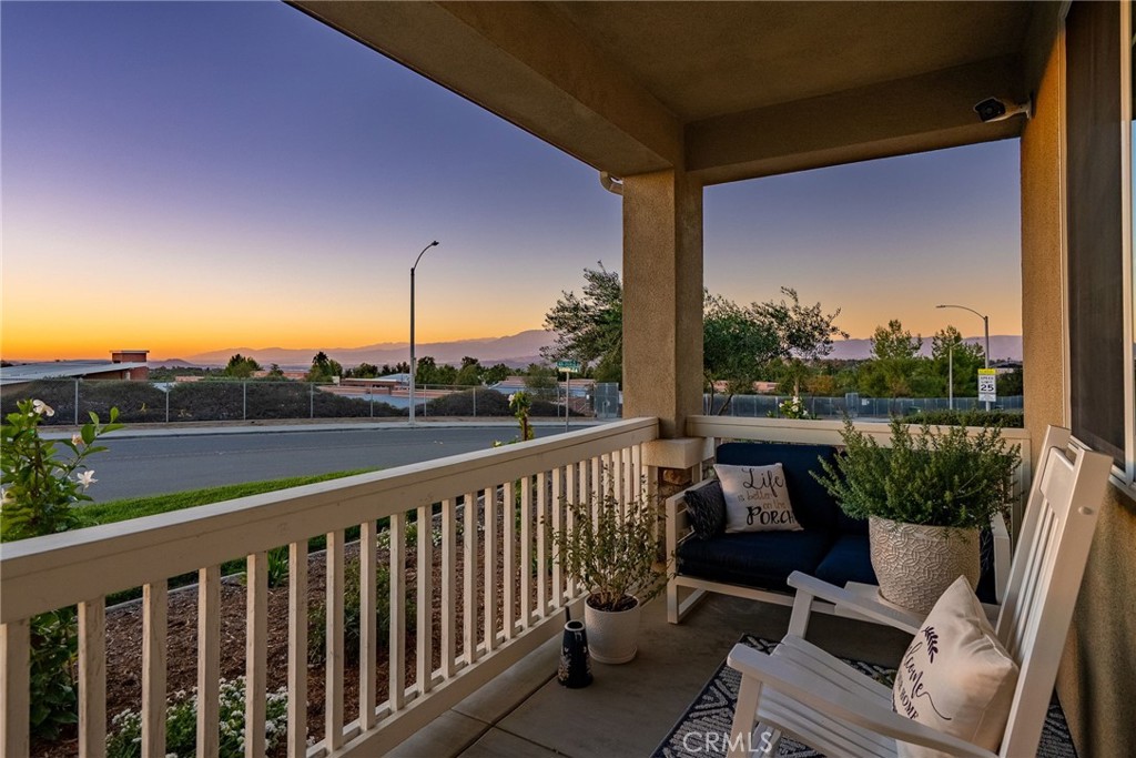 9510 Alta Cresta Avenue Riverside, CA 92508 - Photo 6 of 56