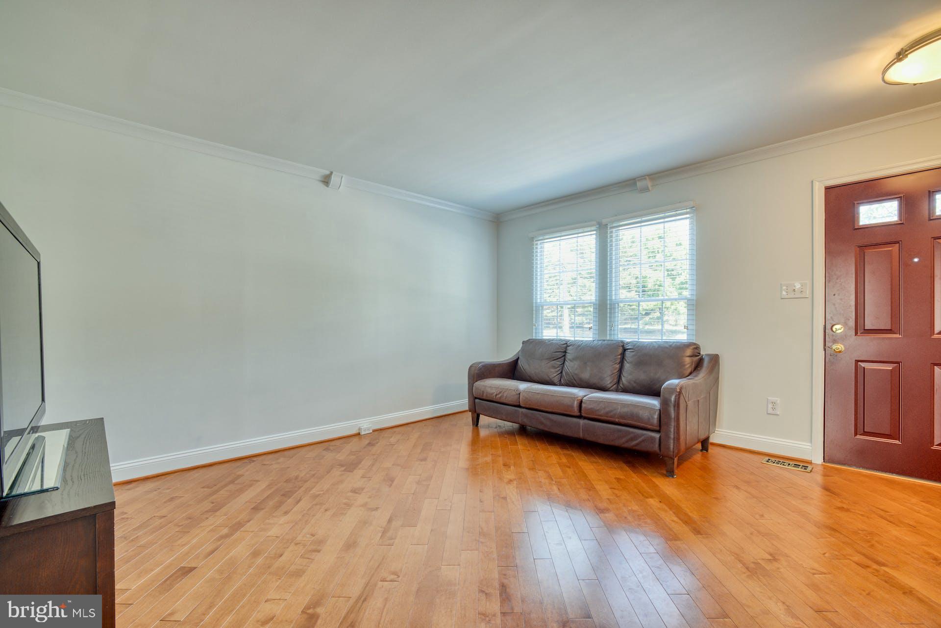 2184 South Glebe Road Arlington, VA 22204 - Photo 9 of 29 Gallery Image 9