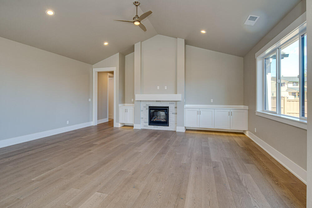 2281 Northwest Skyline Ranch Road Bend, OR 97703 - Photo 5 of 19 SW28-Florence-F+ (18 of 32)