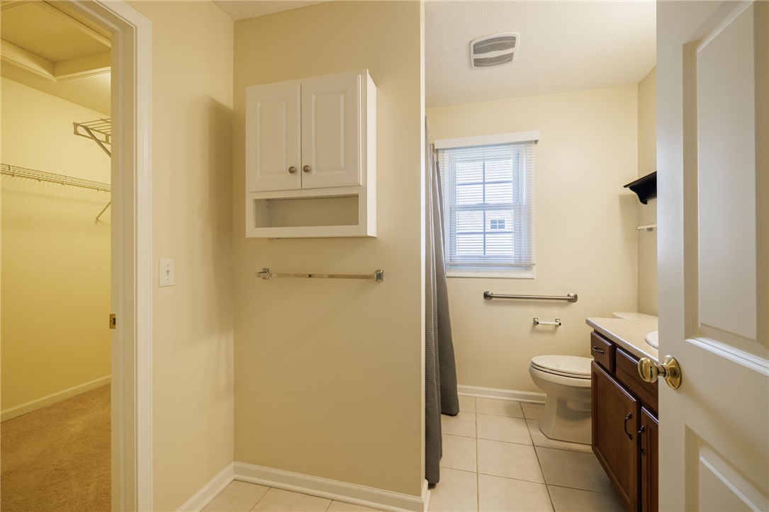 1219 Waterbrook Crossing Webster, NY 14580 - Photo 13 of 32