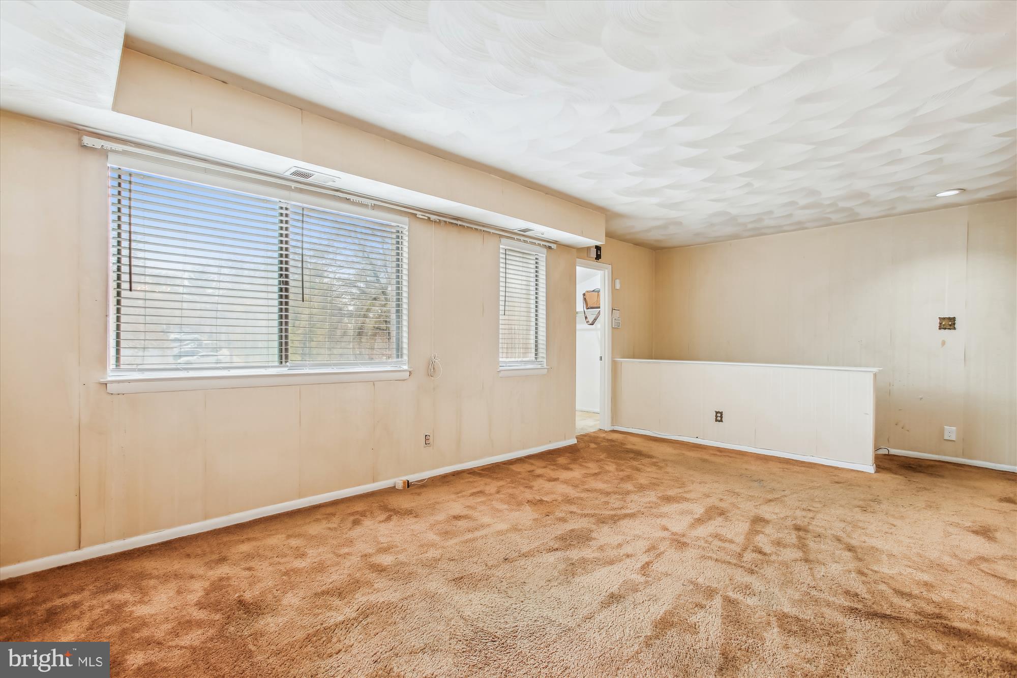 3176 Berry Road Northeast, Unit 27 Washington, DC 20018 - Photo 3 of 15 Living Room