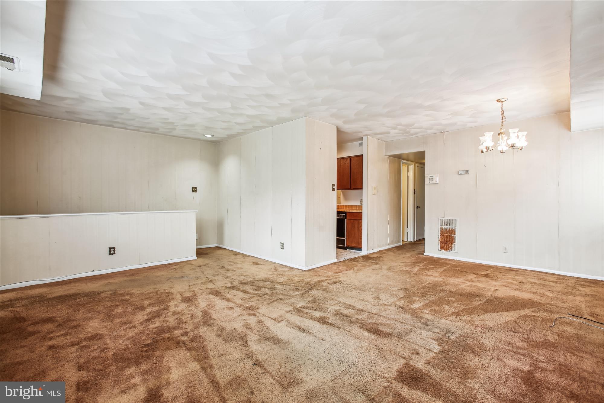 3176 Berry Road Northeast, Unit 27 Washington, DC 20018 - Photo 6 of 15 Living Room