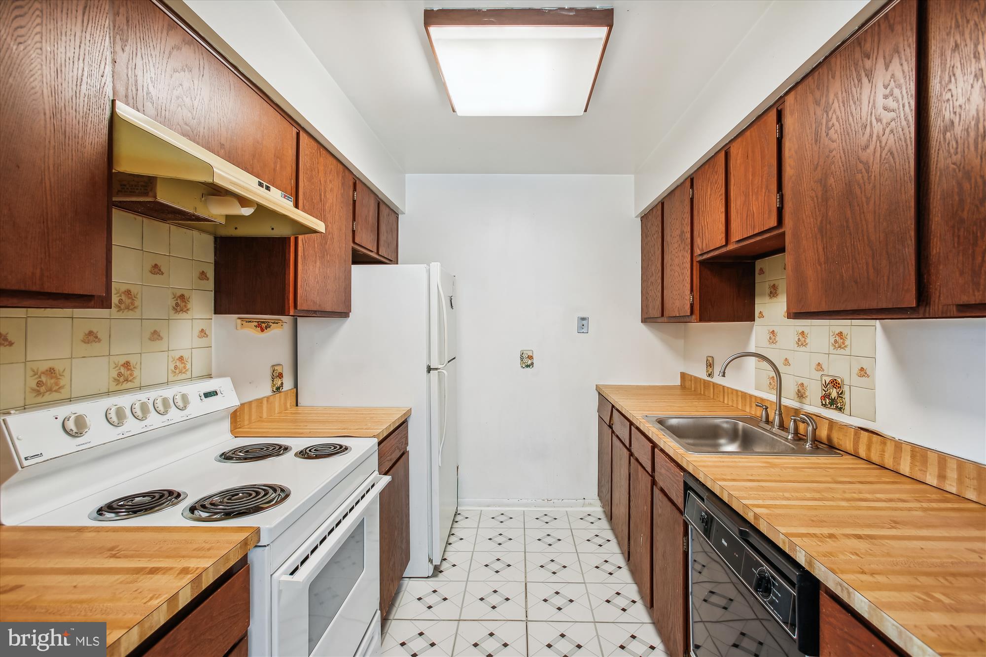 3176 Berry Road Northeast, Unit 27 Washington, DC 20018 - Photo 10 of 15 Kitchen